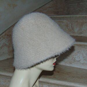 RARE Hansel From Basel Bucket Hat Creme Woman's Fuzzy Y2K Winter Cabin Classic